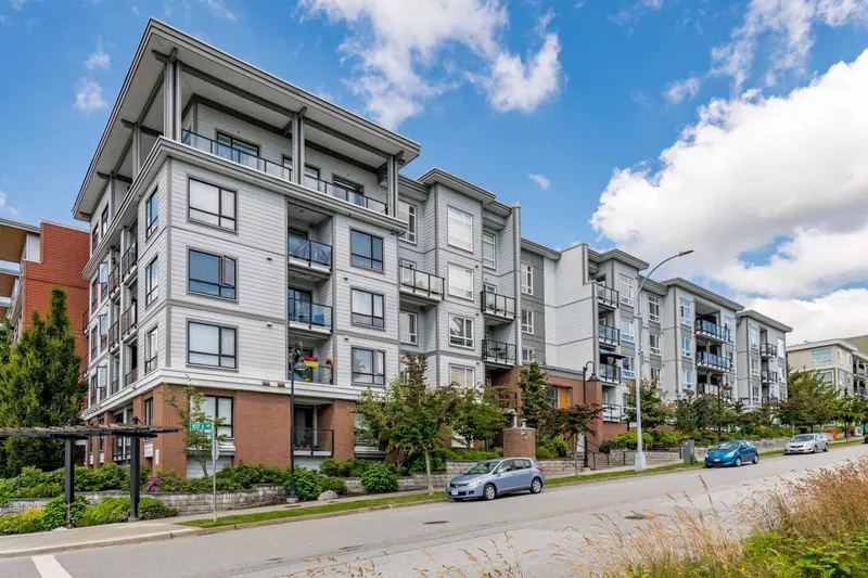 201 13733 107A AVENUE - photo 2 of 25