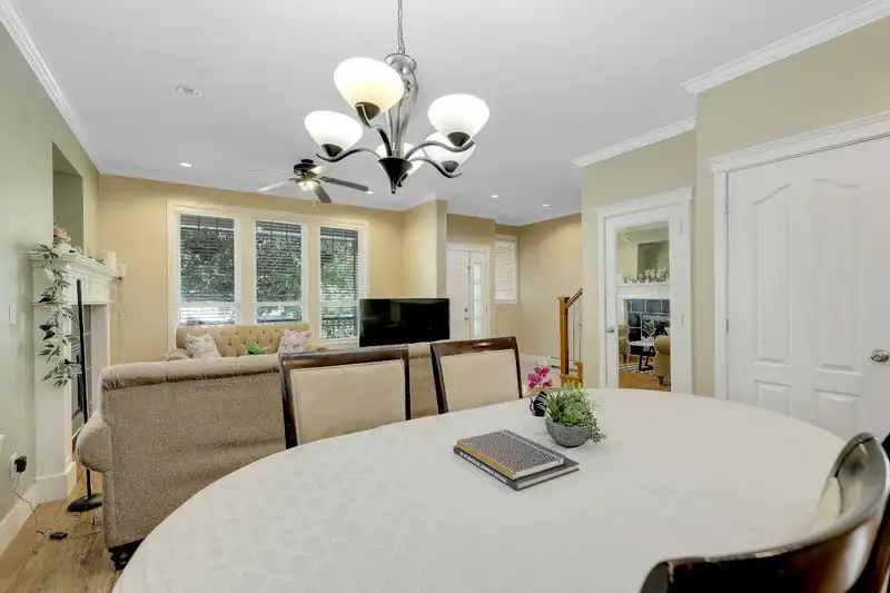 13542 80A AVENUE - photo 3 of 40