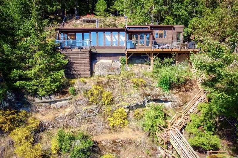 232&234 SPINNAKER DRIVE - photo 2 of 25