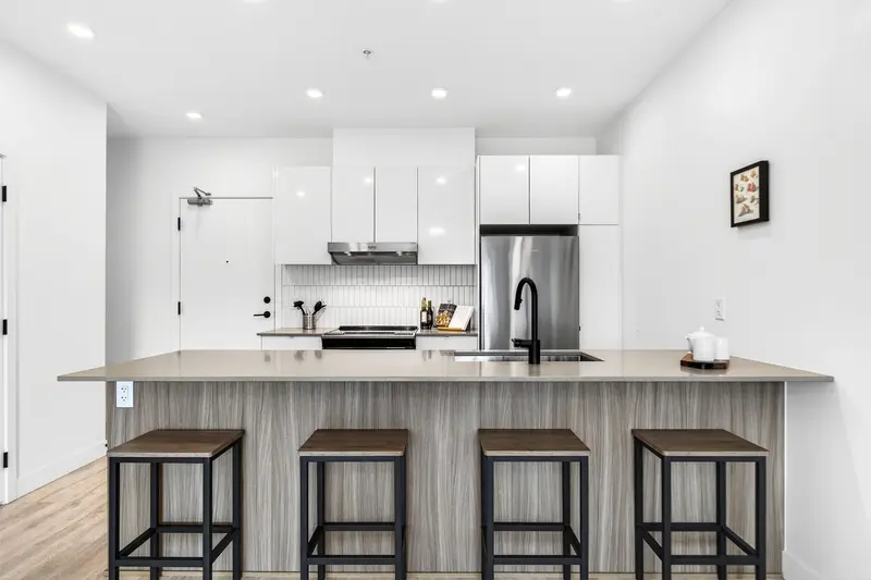 608 32838 LANDEAU PLACE - photo 1 of 24