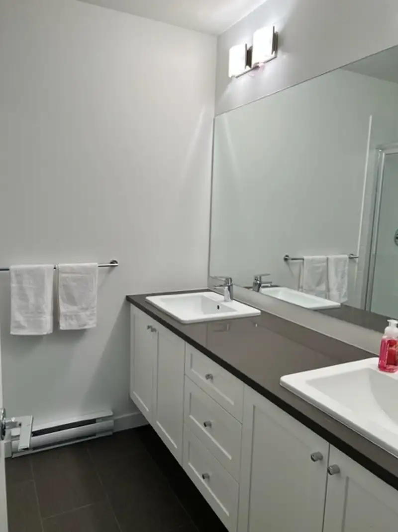 202 15815 85 AVENUE - photo 4 of 11