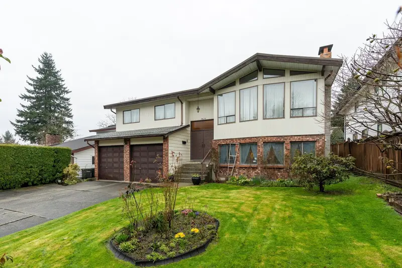 7615 LAWRENCE DRIVE - photo 1 of 25