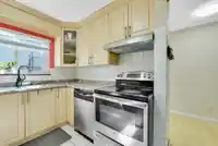 7390 129 STREET - thumbnail 11