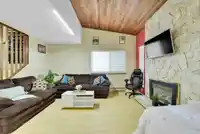 7390 129 STREET - thumbnail 4