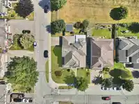 9086 137A STREET - thumbnail 3