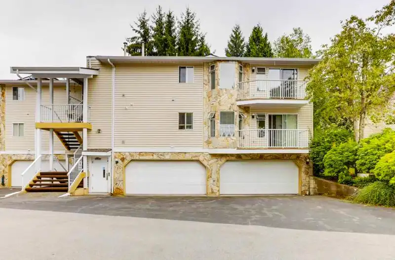 109 10584 153 STREET - photo 2 of 27