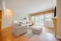 202 16477 64 AVENUE - thumbnail 4