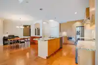 202 16477 64 AVENUE - thumbnail 5