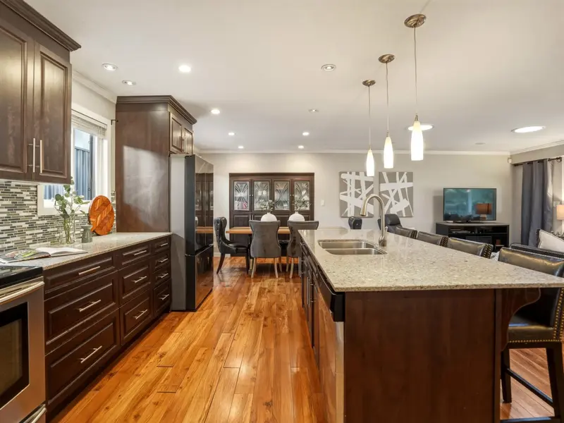 2386 SHAWNA WAY - photo 4 of 25