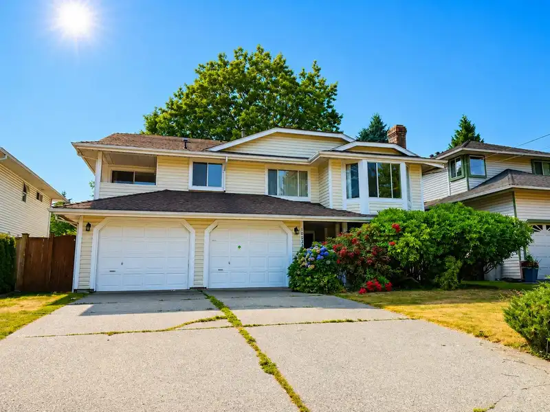 10235 158 STREET - photo 1 of 40