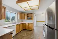 10235 158 STREET - thumbnail 9