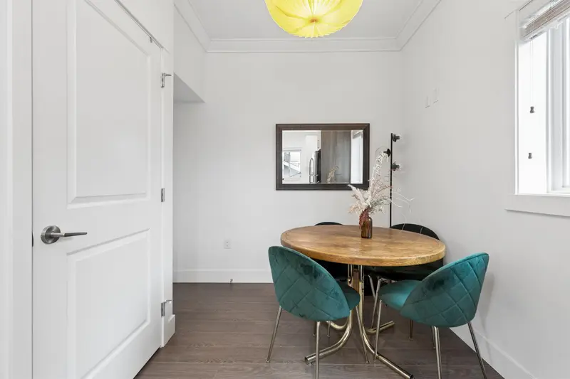 2275 E 34TH AVENUE - photo 4 of 25