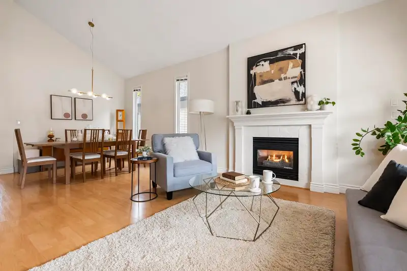 14733 75A AVENUE - photo 3 of 40