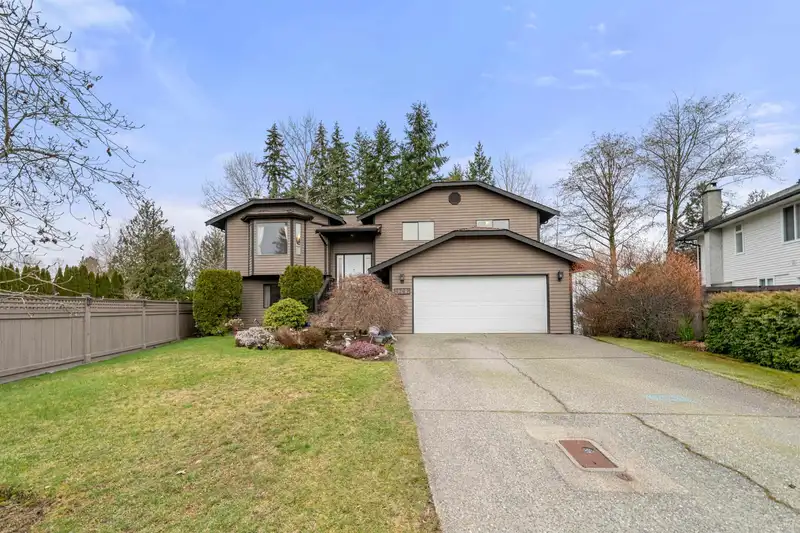 9762 149 STREET - photo 1 of 40