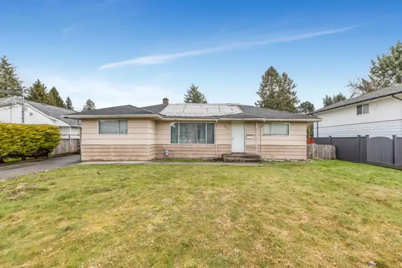 8498 122 STREET - photo 1 of 23