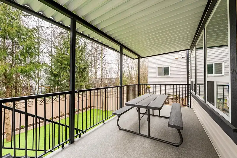 14847 63 AVENUE - photo 4 of 30
