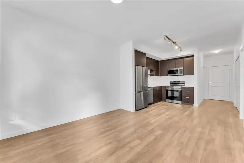 215 15858 FRASER HIGHWAY - photo 4 of 28