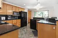 6022 187 STREET - thumbnail 13