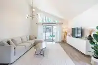 6072 BROOKS CRESCENT - thumbnail 2