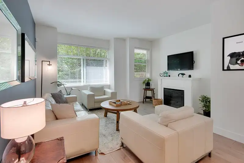 43 8277 161 STREET - photo 3 of 23
