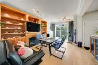 5731 148B STREET - thumbnail 2