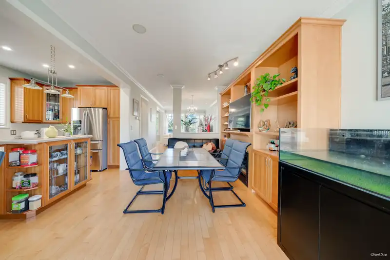 5731 148B STREET - photo 3 of 26