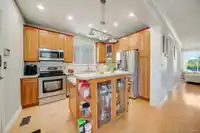 5731 148B STREET - thumbnail 5