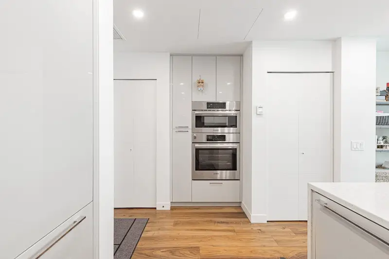 108 5058 CAMBIE STREET - photo 3 of 19