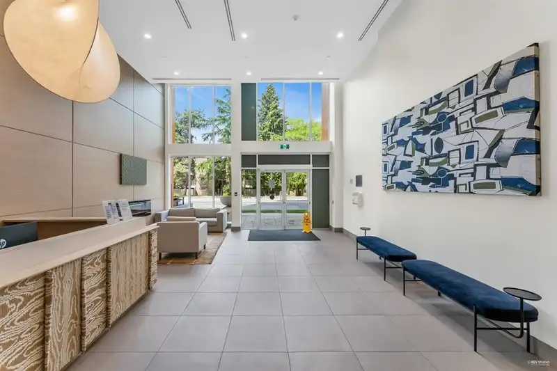 1902 13318 104 AVENUE - photo 2 of 20
