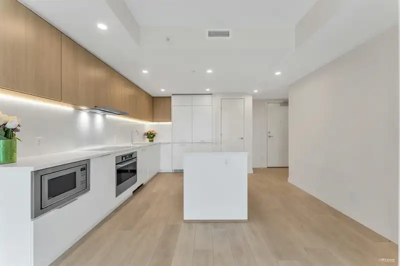 1902 13318 104 AVENUE - photo 4 of 20