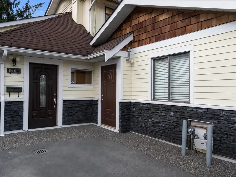 14115 110 AVENUE - photo 4 of 33