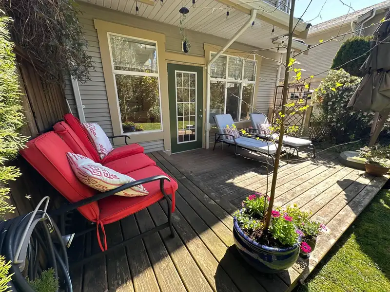 6 14959 58 AVENUE - photo 3 of 36
