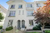 48 8168 136A STREET - thumbnail 34