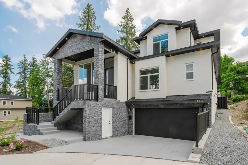 11432 138A STREET - photo 1 of 40