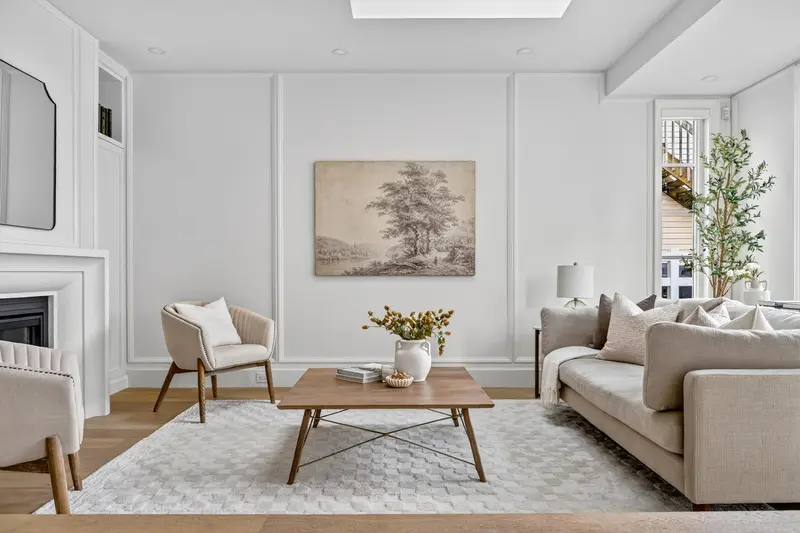 8883 HUDSON BAY STREET - photo 2 of 25