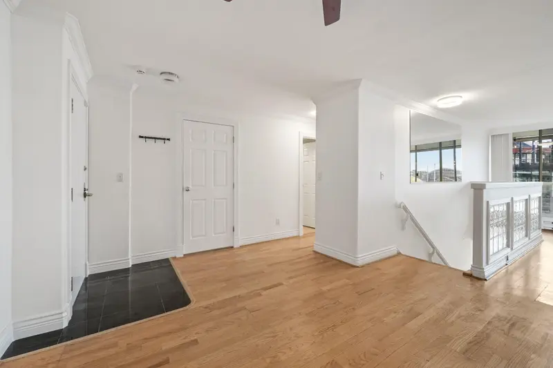 205 1600 HOWE STREET - photo 4 of 25