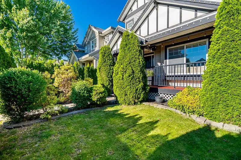 6890 192 STREET - photo 2 of 38