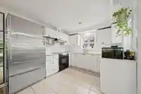 303 8115 121A STREET - thumbnail 6