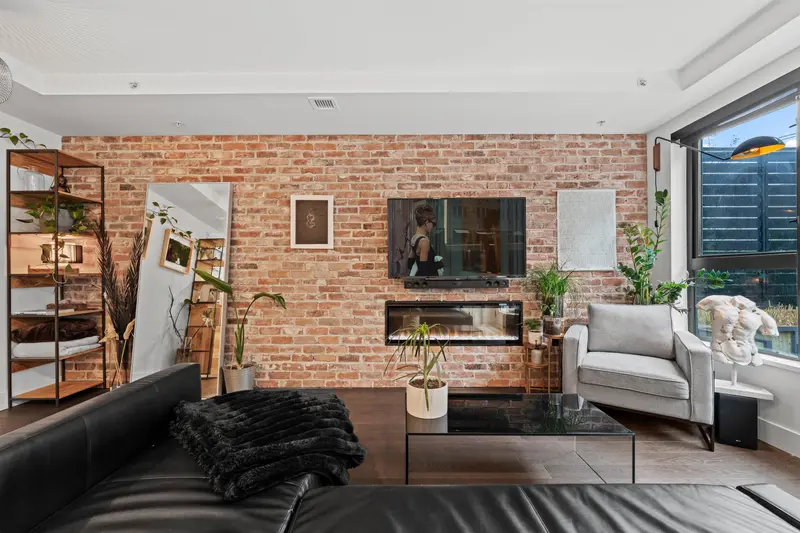 2726 SPRING STREET - photo 1 of 25