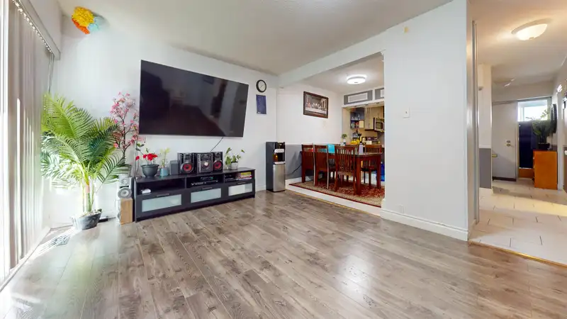 28 13785 102 AVENUE - photo 1 of 28