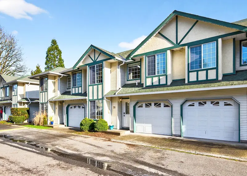 26 21409 DEWDNEY TRUNK ROAD - photo 2 of 25