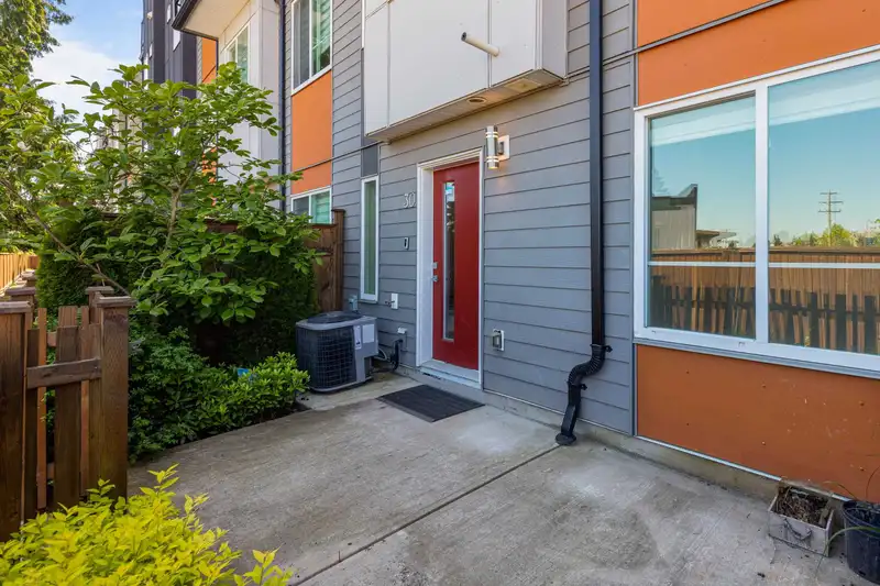 30 8140 166 STREET - photo 3 of 39