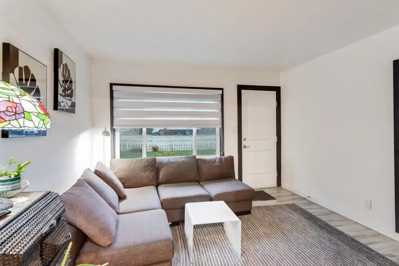 11511 96 AVENUE - photo 4 of 21