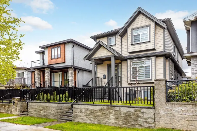 1 333 E 64TH AVENUE - photo 2 of 25