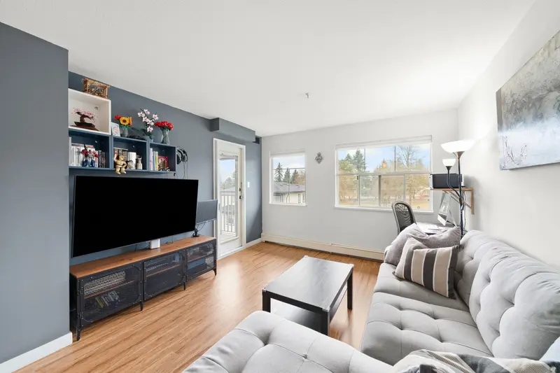 402 20561 113 AVENUE - photo 4 of 24