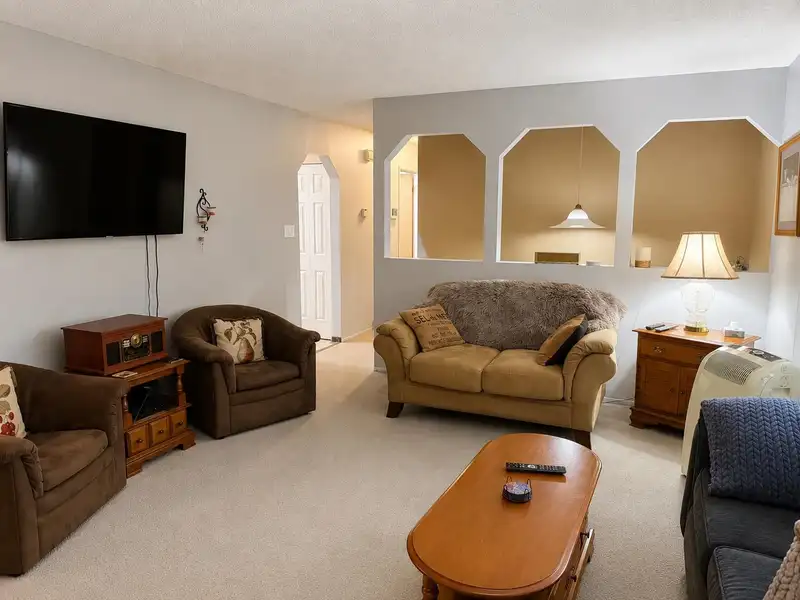 6374 193B STREET - photo 2 of 3