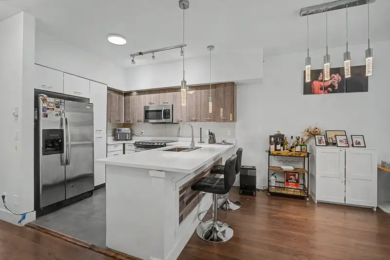 100 6299 144 STREET - photo 4 of 37