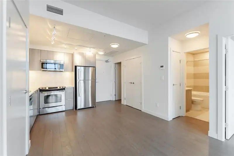 3303 13308 CENTRAL AVENUE - photo 4 of 21