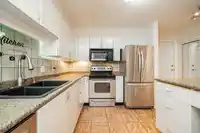 208 9668 148 STREET - thumbnail 2
