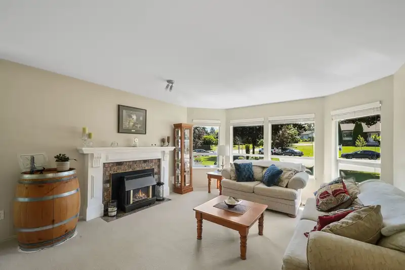 5742 190 STREET - photo 4 of 25